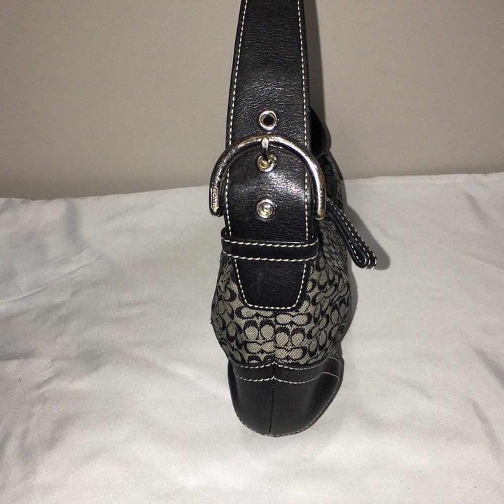 COACH PURSE - Picture 4 of 8